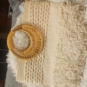 Fifth and Luxe Boho-chic Tote with Wooden Wood Handle